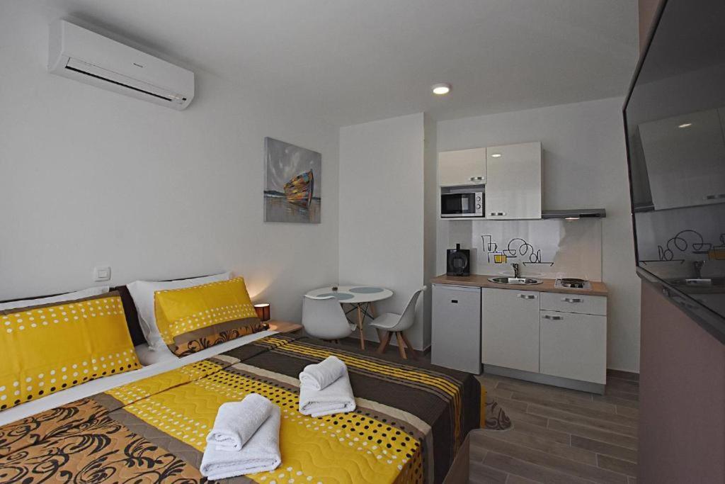 Roko & Borna Self Check - In Apartamento Zadar Exterior foto