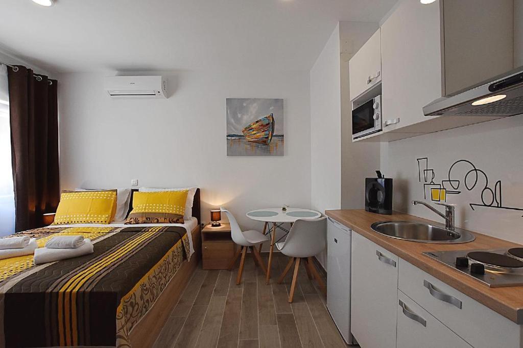 Roko & Borna Self Check - In Apartamento Zadar Exterior foto