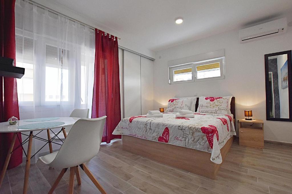 Roko & Borna Self Check - In Apartamento Zadar Exterior foto